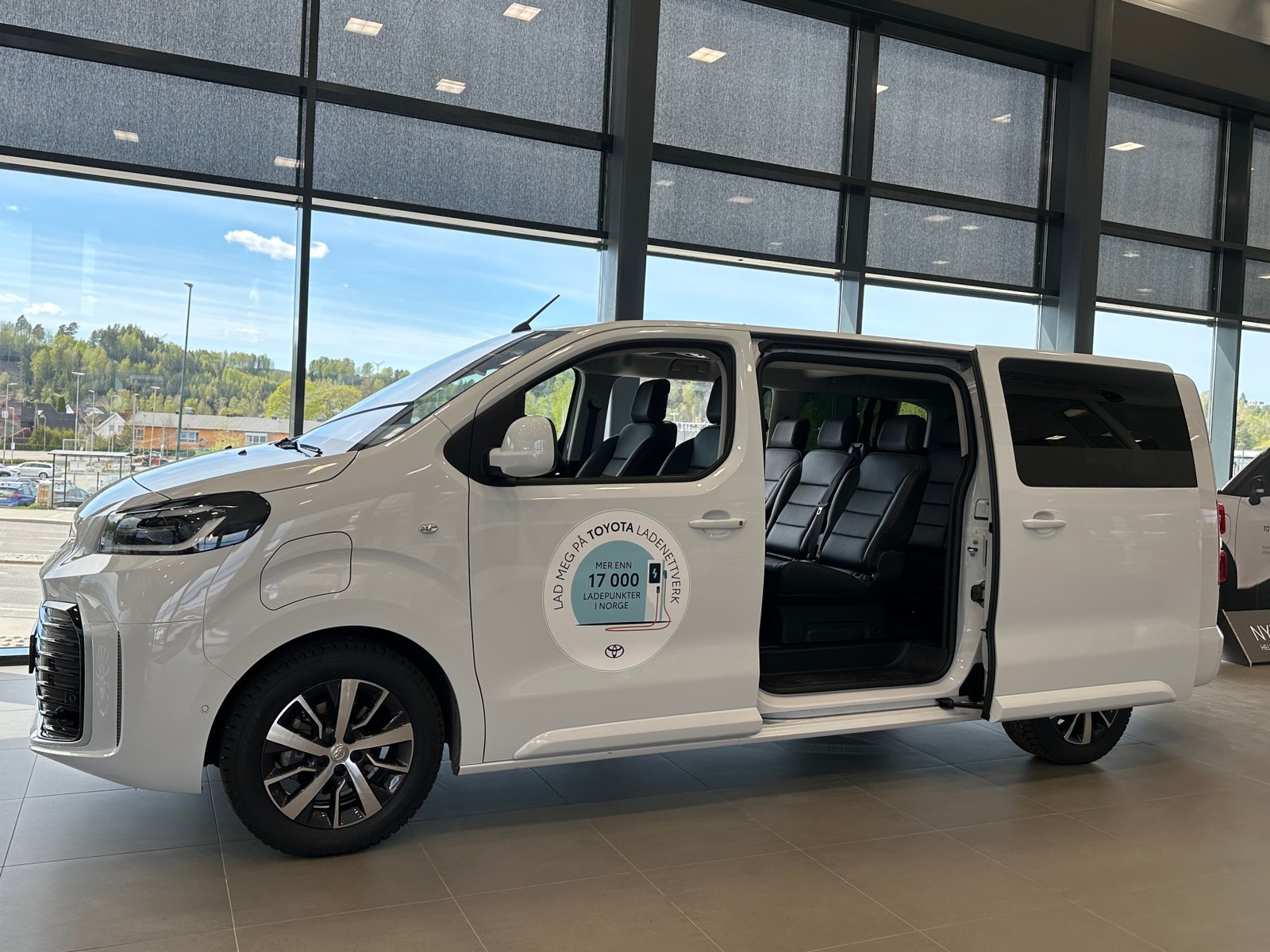 Toyota Proace Verso M 50 kWh