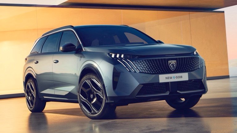 Peugeot e-5008 97 kWh Long Range