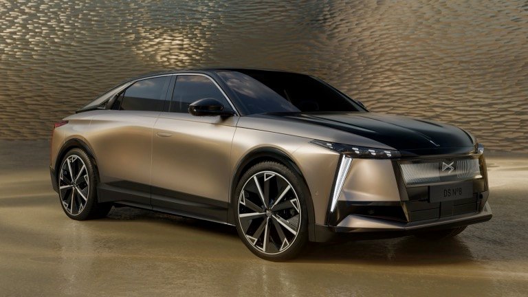 DS Automobiles N°8 FWD